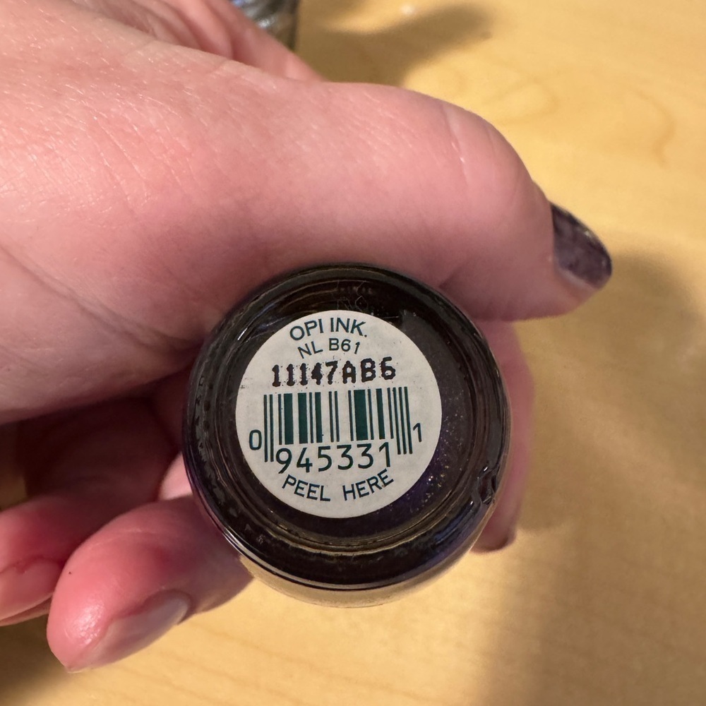Opi and Morgan Tailor nails polishes - Picture 5 of 6